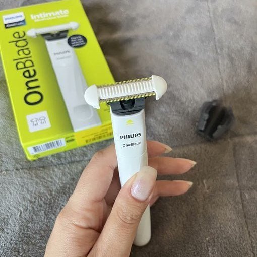 Aparador e Raspador OneBlade Intimate Philips