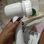 Escova de limpeza elétrica bivolt giratória recarregável